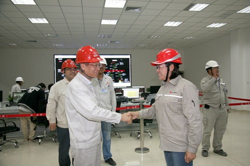 延能化項目首個裝置投入運行——110kV總變電站一次受電成功并開始運行1 (1)_副本.jpg